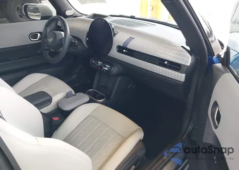 2025 Mini Hardtop Cooper from USA, damaged, VIN WMW13GD07S2W70762